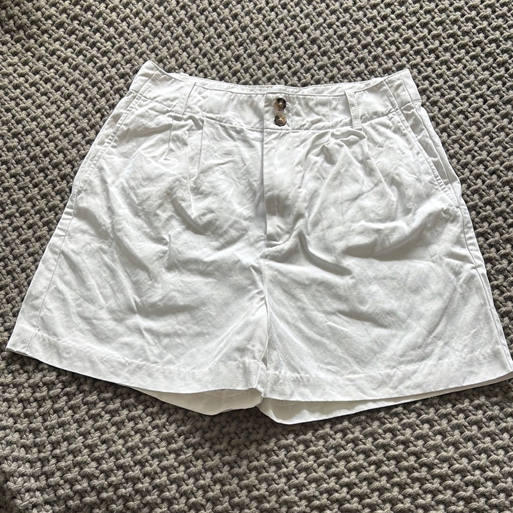 Madewell Off White High-Waist Pleated Linen-Blend Shorts